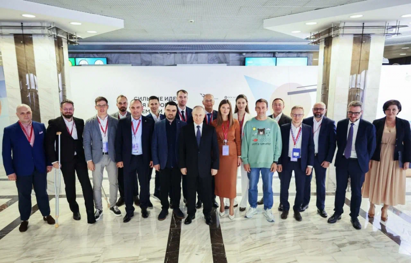 Владимир Путин поздравил PIX Robotics с победой в конкурсе лучших новых отечественных брендов России
